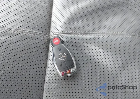 2007 Mercedes-Benz S 550 z USA, uszkodzony, nr VIN WDDNG71X67A075043